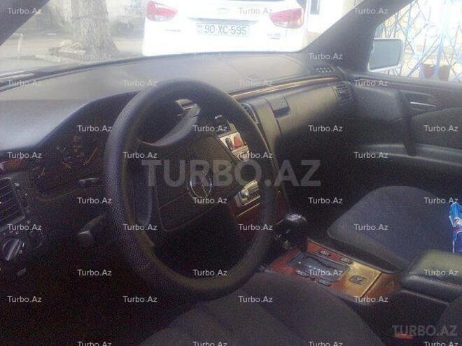 Mercedes E 220 1996, 350,000 km - 2.2 л - Bakı