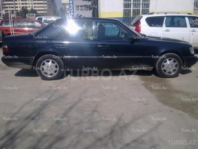 Mercedes E 220 1995, 191,000 km - 2.2 l - Bakı
