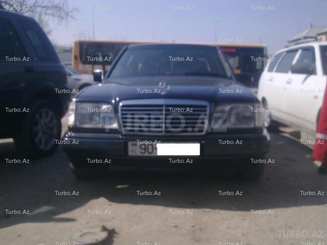 Mercedes E 220 1995, 191,000 km - 2.2 l - Bakı