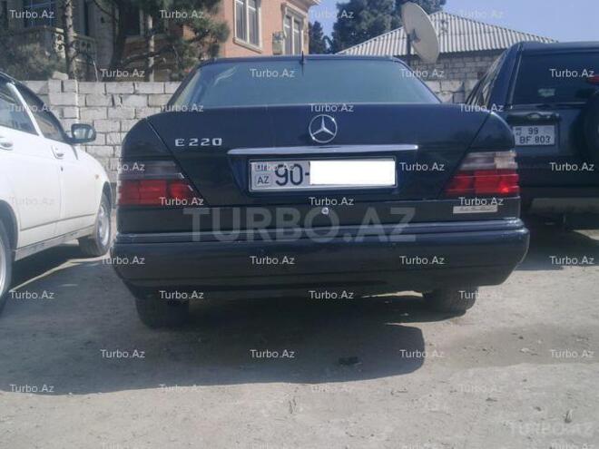 Mercedes E 220 1995, 191,000 km - 2.2 l - Bakı