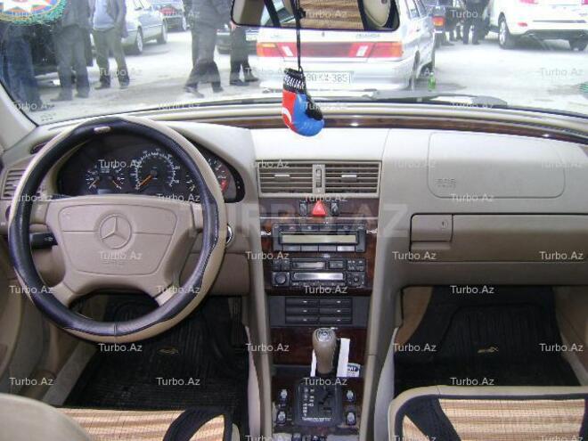 Mercedes C 230 1997, 200,000 km - 2.3 l - Bakı