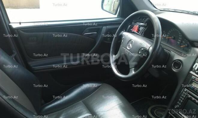 Mercedes E 320 2001, 187,000 km - 3.2 l - Bakı