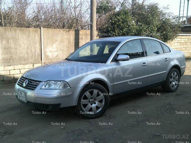 Volkswagen Passat 2001, 110,000 km - 2.3 л - Bakı
