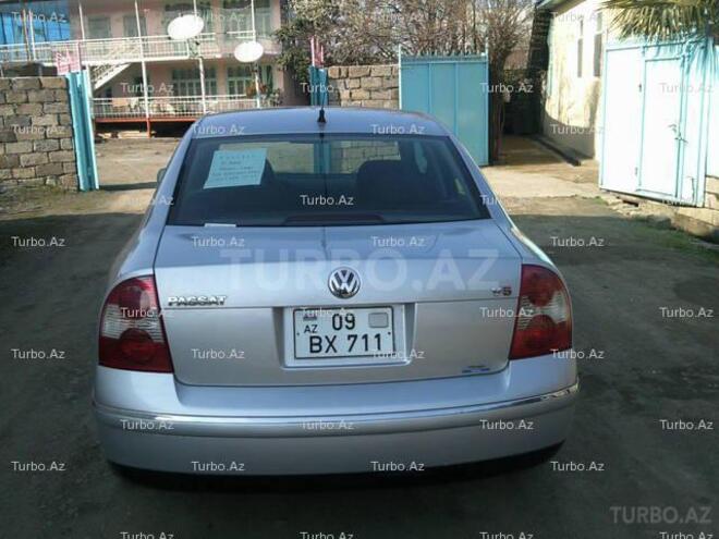 Volkswagen Passat 2001, 110,000 km - 2.3 л - Bakı