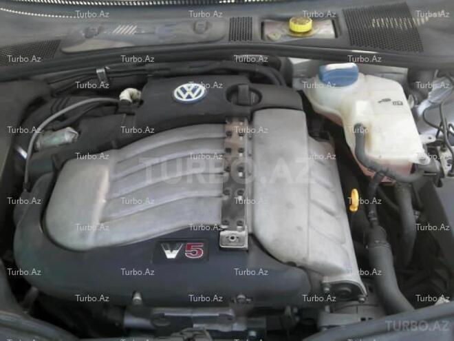 Volkswagen Passat 2001, 110,000 km - 2.3 л - Bakı