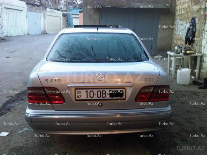 Mercedes E 270 2000, 260,000 km - 2.7 l - Bakı
