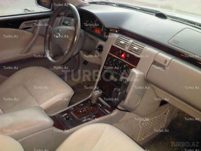Mercedes E 270 2000, 260,000 km - 2.7 l - Bakı
