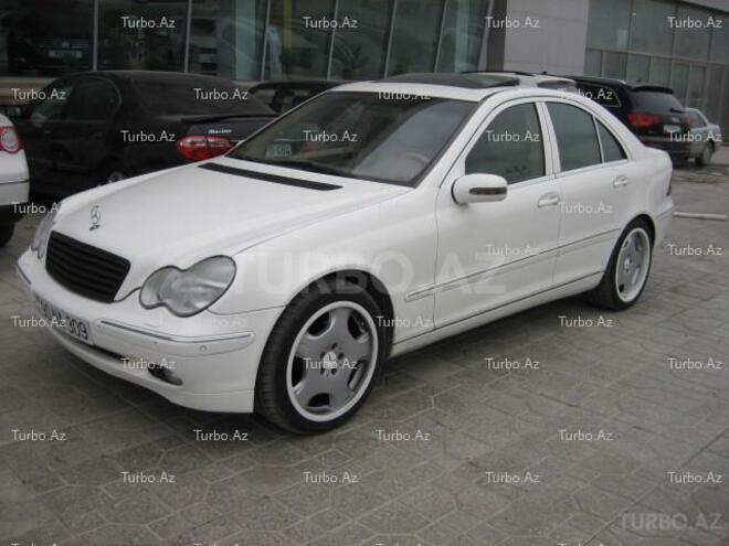 Mercedes C 240 2002, 131,000 km - 2.6 l - Bakı