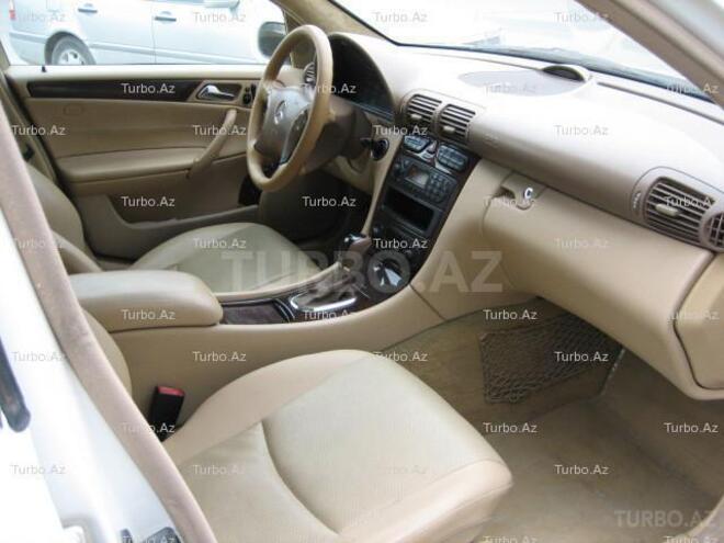Mercedes C 240 2002, 131,000 km - 2.6 l - Bakı