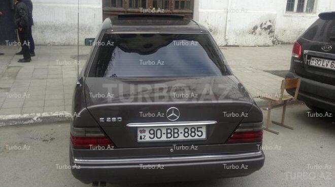 Mercedes E 280 1993, 311,243 km - 2.8 l - Bakı