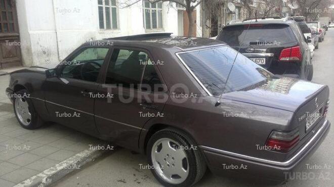Mercedes E 280 1993, 311,243 km - 2.8 l - Bakı