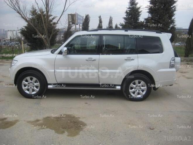 Mitsubishi Pajero 2010, 39,000 km - 3.5 l - Bakı