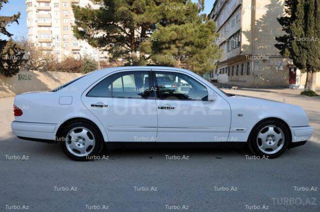 Mercedes E 240 1999, 93,252 km - 2.4 л - Bakı