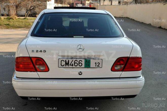 Mercedes E 240 1999, 93,252 km - 2.4 л - Bakı