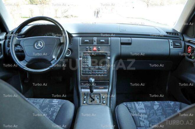 Mercedes E 240 1999, 93,252 km - 2.4 л - Bakı