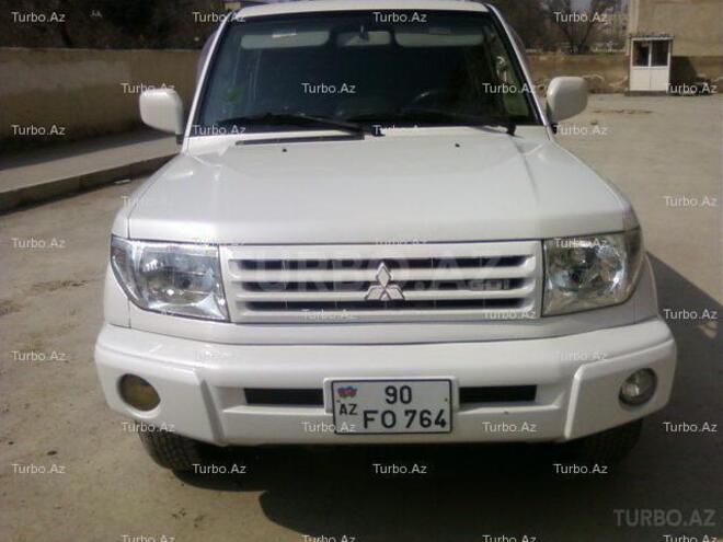Mitsubishi Pajero io 2000, 230,000 km - 1.8 л - Bakı