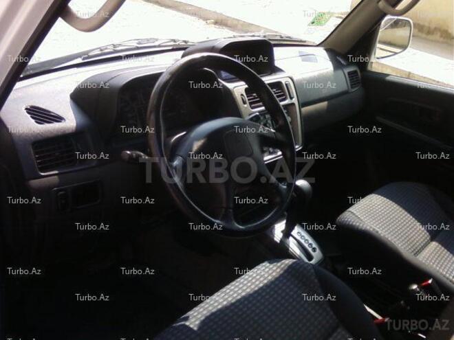 Mitsubishi Pajero io 2000, 230,000 km - 1.8 л - Bakı