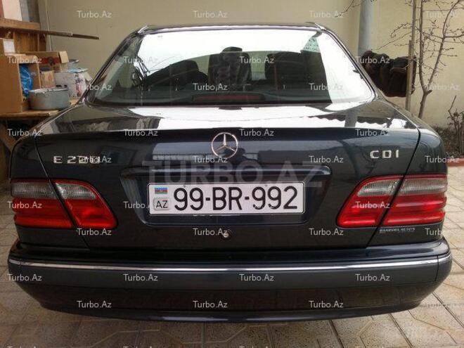 Mercedes E 220 2000, 168,900 km - 2.2 l - Bakı