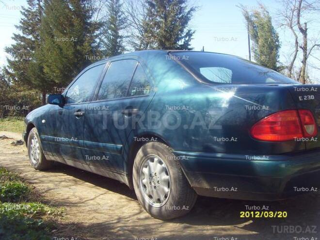 Mercedes E 230 1997, 260,000 km - 2.3 l - Bakı