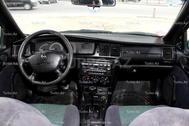 Opel Vectra 1996, 259,600 km - 2.0 л - Bakı