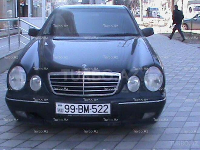 Mercedes E 220 2001, 155,000 km - 2.2 l - Bakı