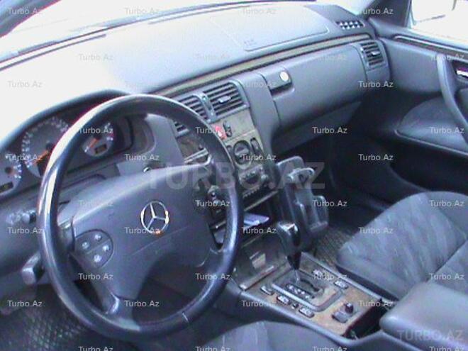Mercedes E 220 2001, 155,000 km - 2.2 l - Bakı