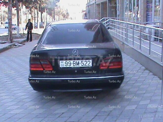Mercedes E 220 2001, 155,000 km - 2.2 l - Bakı