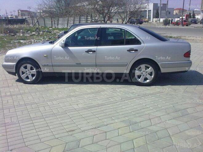 Mercedes E 230 1995, 305,000 km - 2.3 л - Bakı