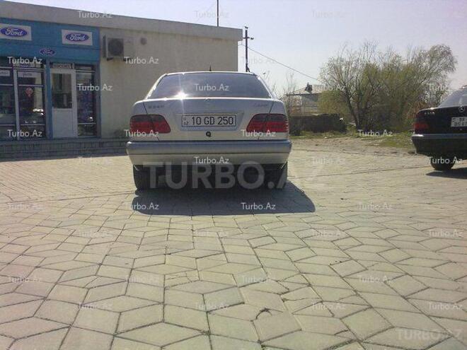 Mercedes E 230 1995, 305,000 km - 2.3 л - Bakı