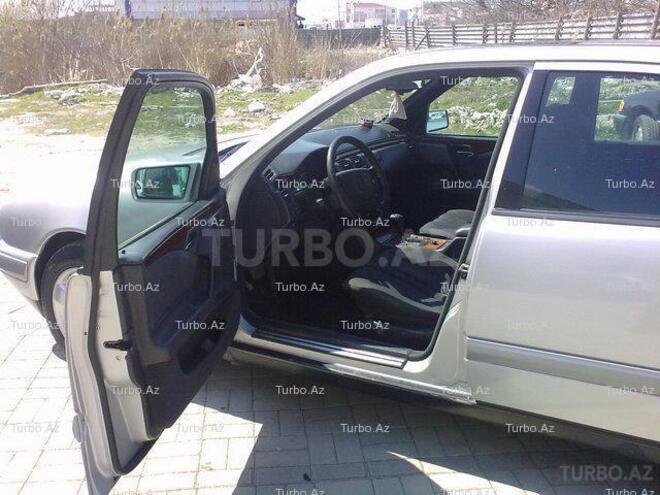 Mercedes E 230 1995, 305,000 km - 2.3 л - Bakı