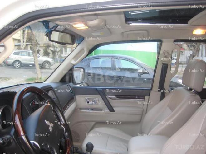 Mitsubishi Pajero 2010, 41,000 km - 3.5 l - Bakı