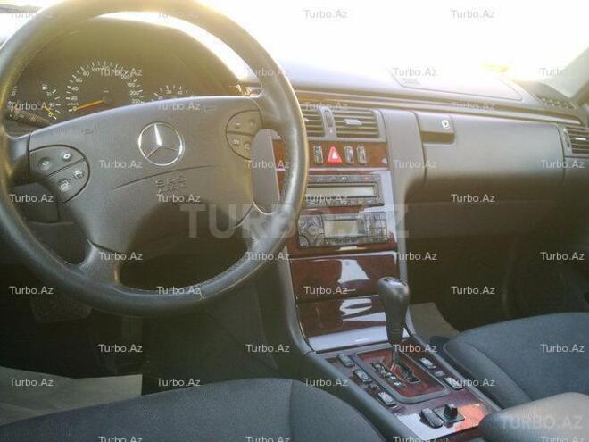 Mercedes E 240 2000, 170,000 km - 2.4 l - Bakı