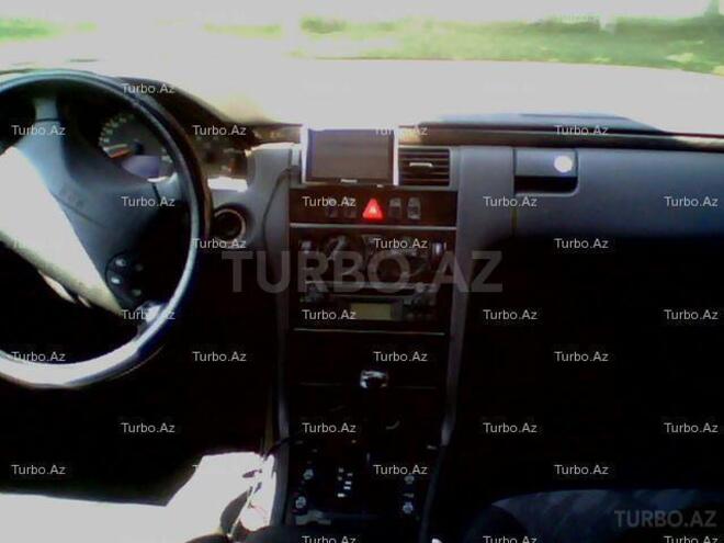 Mercedes E 220 2000, 175,000 km - 2.2 l - Bakı
