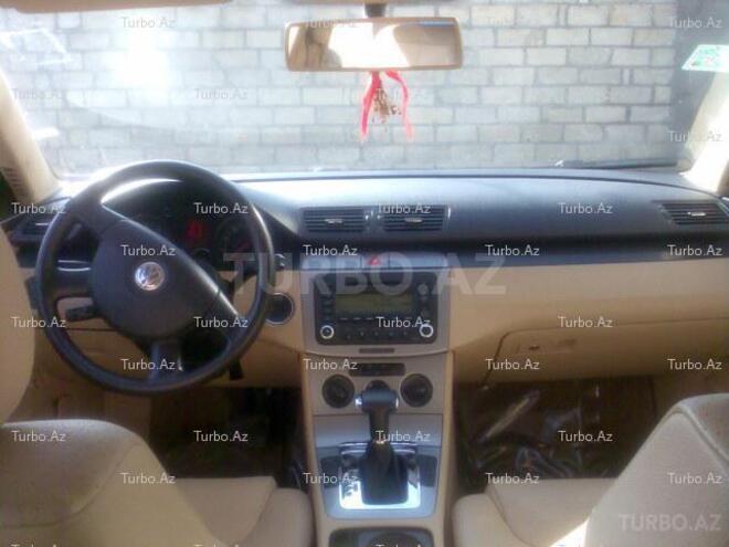 Volkswagen Passat 2005, 100,000 km - 2.0 л - Bakı