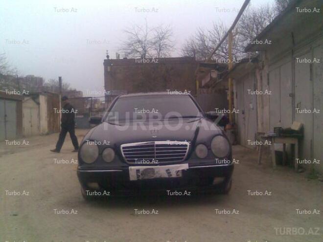 Mercedes E 320 2001, 190,000 km - 3.2 л - Bakı