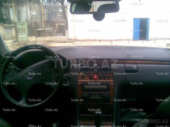 Mercedes E 320 2001, 190,000 km - 3.2 л - Bakı