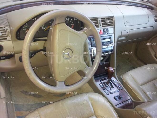Mercedes C 280 2000, 190,000 km - 2.8 l - Bakı