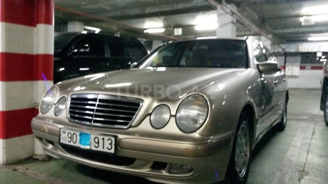 Mercedes E 220 1999, 323,013 km - 2.2 l - Bakı