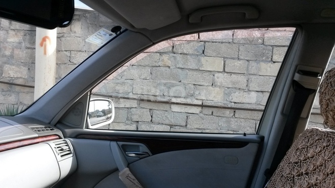 Mercedes E 220 1999, 323,013 km - 2.2 l - Bakı