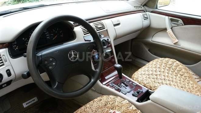 Mercedes E 220 1999, 323,013 km - 2.2 l - Bakı