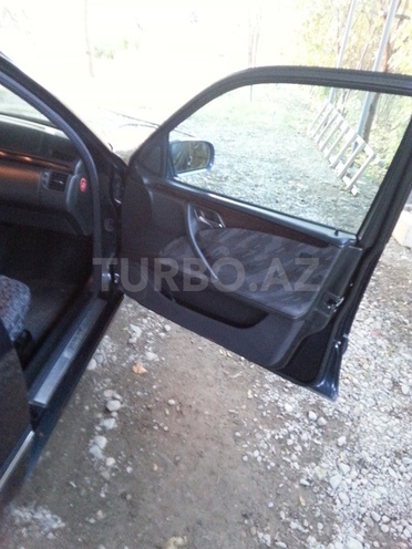 Mercedes E 270 1999, 200,000 km - 2.7 l - Ağdam