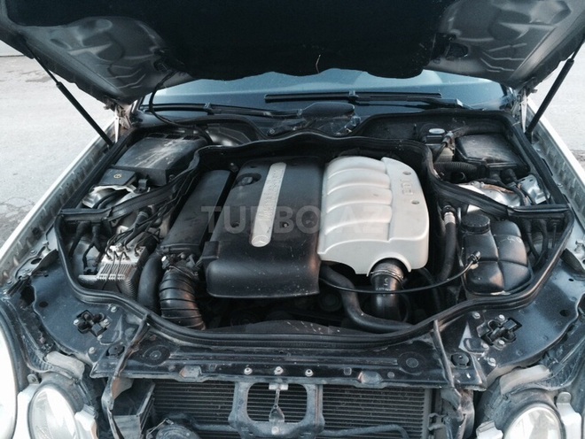 Mercedes E 220 2003, 274,850 km - 2.2 l - Bakı