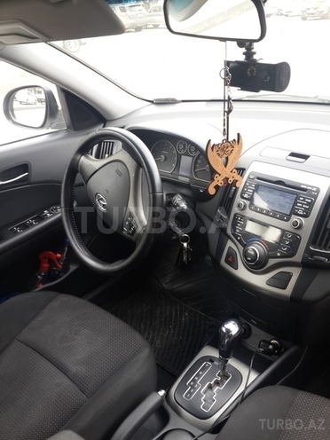 Hyundai i30 2008, 74,000 km - 1.6 l - Füzuli