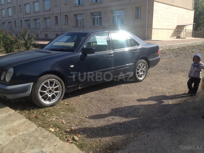 Mercedes E 220 1998, 477,000 km - 2.2 l - Şərur