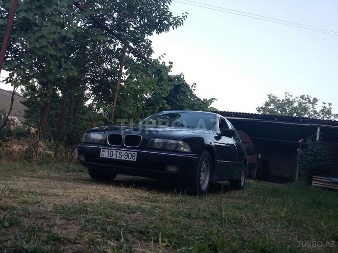 BMW 528 1996, 305,000 km - 2.8 l - Bakı
