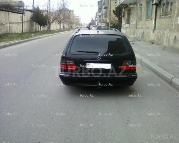 Mercedes E 220 2000, 172,000 km - 2.2 l - Bakı