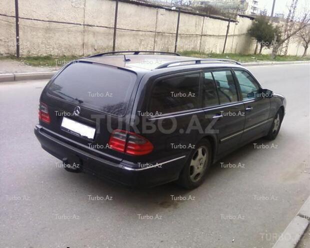 Mercedes E 220 2000, 172,000 km - 2.2 l - Bakı