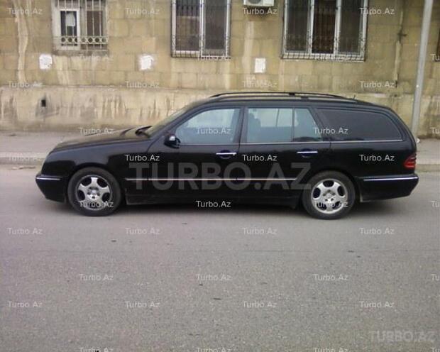 Mercedes E 220 2000, 172,000 km - 2.2 l - Bakı