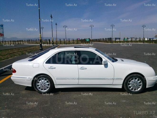 Mercedes E 320 2000, 120,000 km - 3.2 l - Bakı