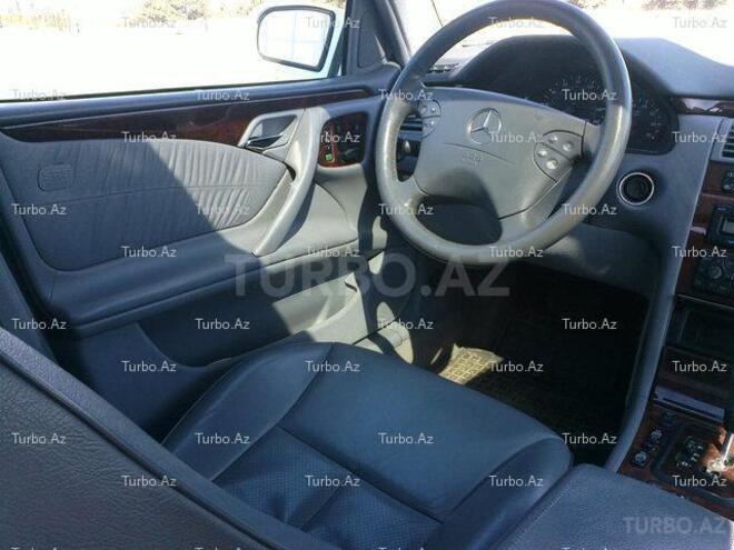 Mercedes E 320 2000, 120,000 km - 3.2 l - Bakı